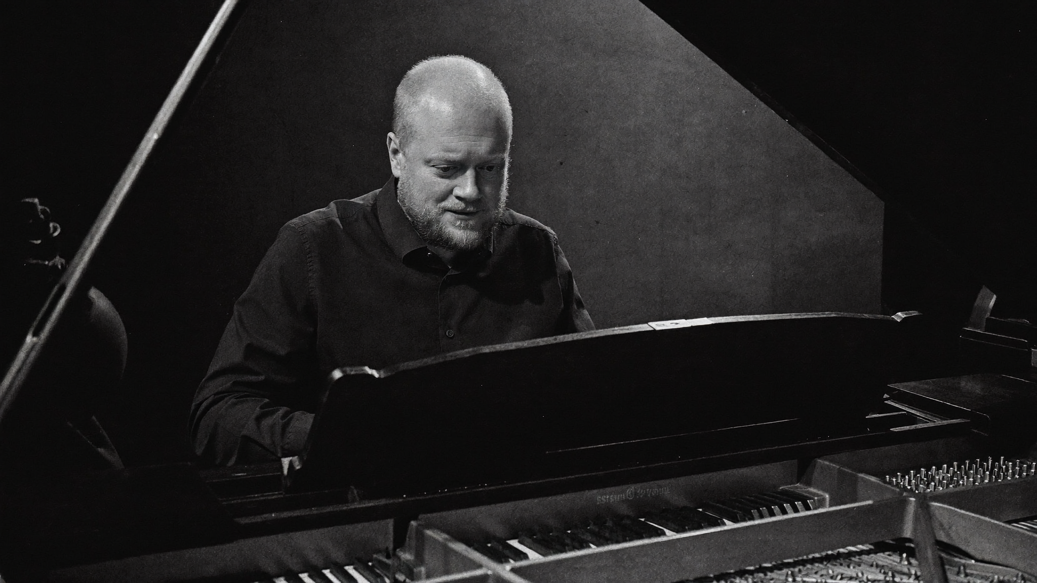 Peter M. Tröster am Klavier